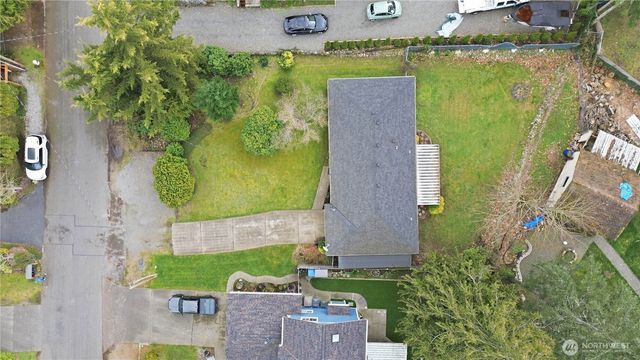 4713 N Island Drive, Bonney Lake, WA 98391