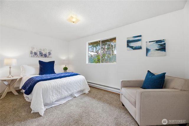 4713 N Island Drive, Bonney Lake, WA 98391