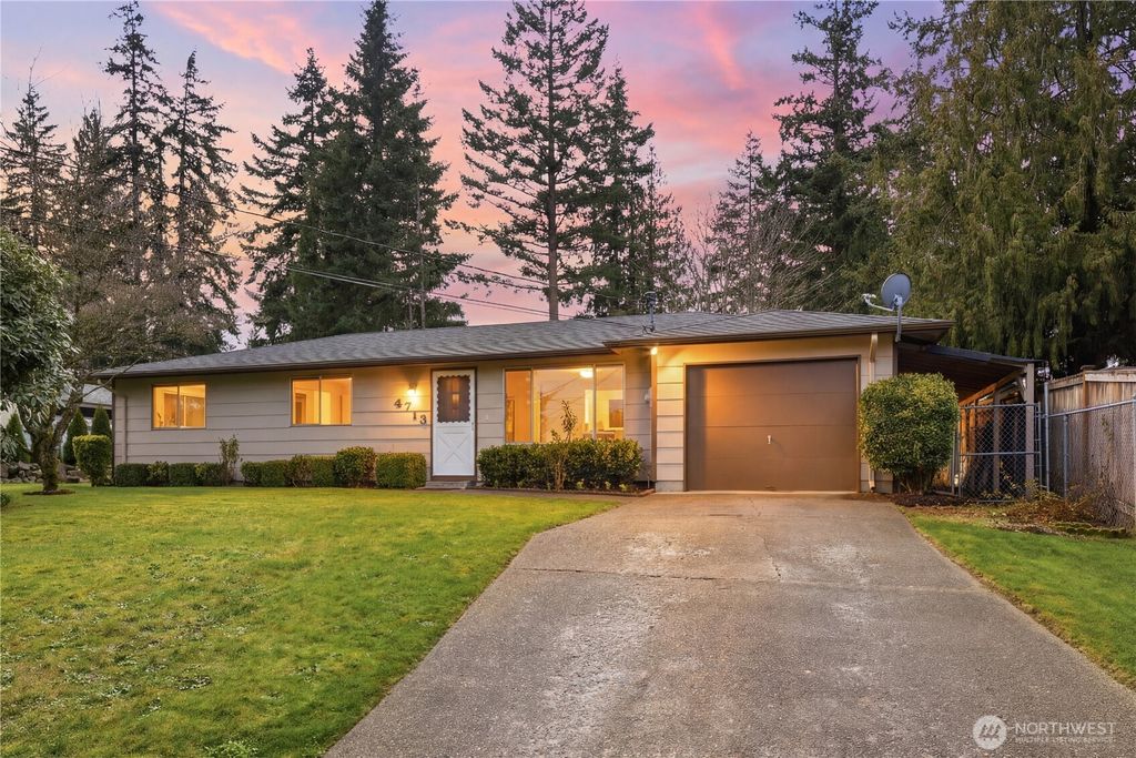 4713 N Island Drive, Bonney Lake, WA 98391