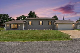 417 Young Avenue, Dupo, IL 62239