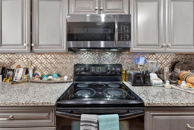 1740 CHERRY LANE, Lakeland, FL 33811