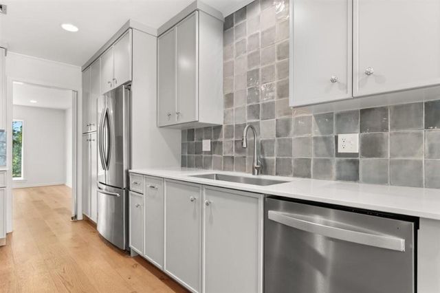 512 Orchard Drive, Lake Charles, LA 70605