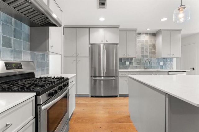 512 Orchard Drive, Lake Charles, LA 70605