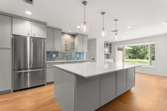 512 Orchard Drive, Lake Charles, LA 70605