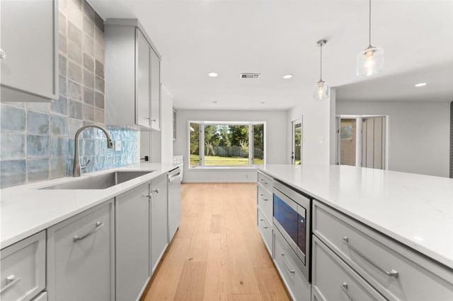 512 Orchard Drive, Lake Charles, LA 70605