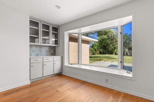 512 Orchard Drive, Lake Charles, LA 70605