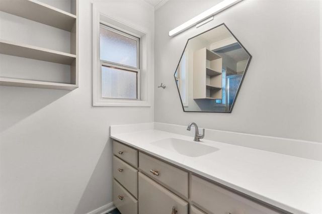 512 Orchard Drive, Lake Charles, LA 70605