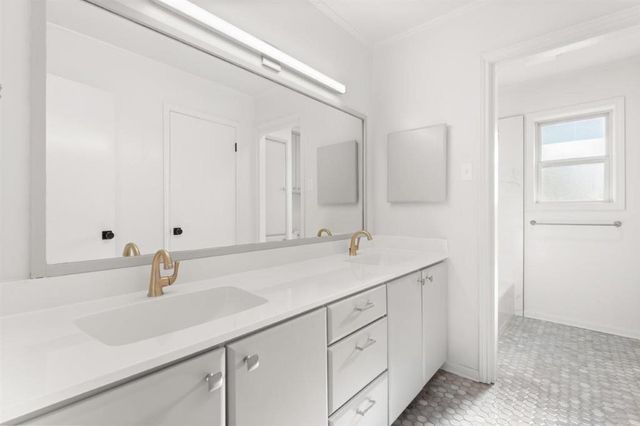 512 Orchard Drive, Lake Charles, LA 70605