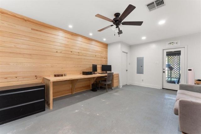 512 Orchard Drive, Lake Charles, LA 70605