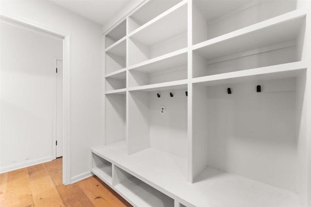 512 Orchard Drive, Lake Charles, LA 70605