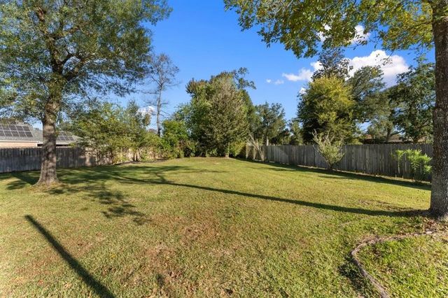 512 Orchard Drive, Lake Charles, LA 70605