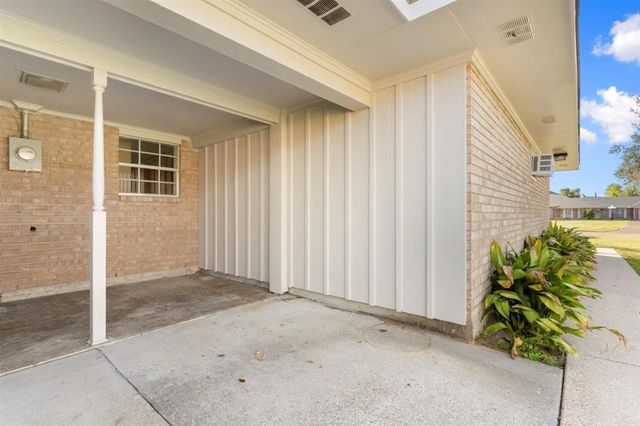 512 Orchard Drive, Lake Charles, LA 70605