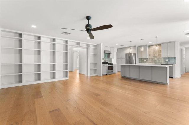 512 Orchard Drive, Lake Charles, LA 70605