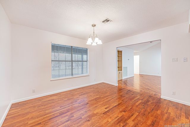 380 Bear Ridge, La Vernia, TX 78121