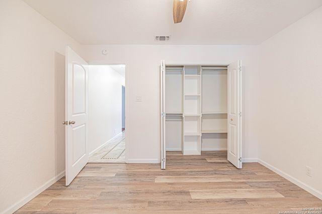 380 Bear Ridge, La Vernia, TX 78121