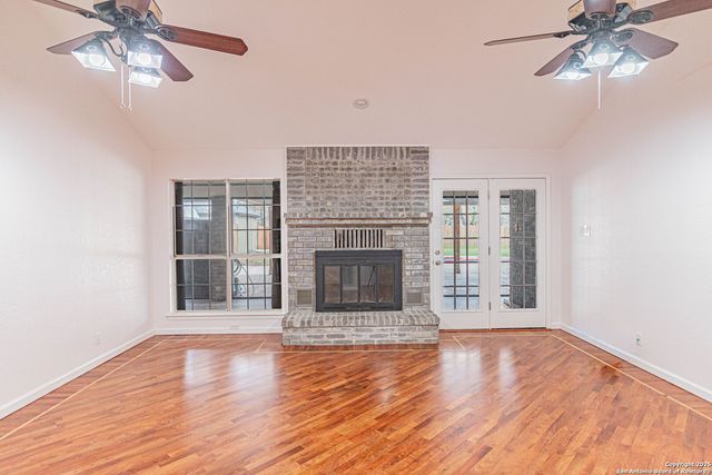 380 Bear Ridge, La Vernia, TX 78121