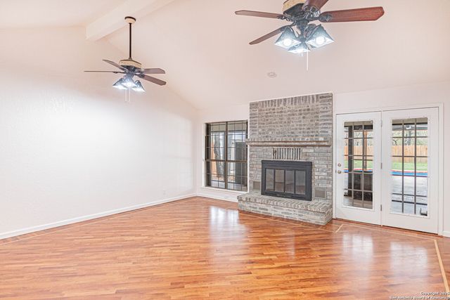 380 Bear Ridge, La Vernia, TX 78121