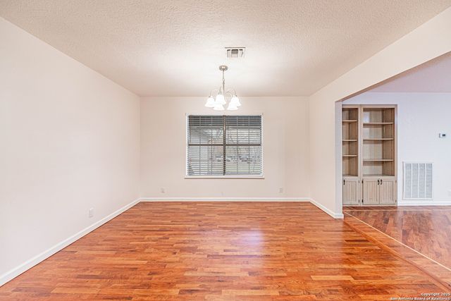 380 Bear Ridge, La Vernia, TX 78121