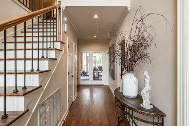 208 Pecan Ct, Gallatin, TN 37066