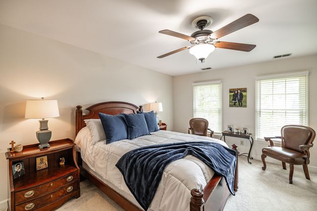 208 Pecan Ct, Gallatin, TN 37066