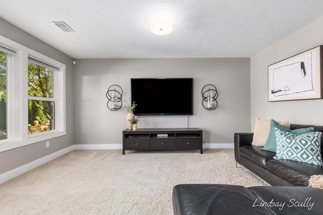 8990 Old Brower Road SW, Byron Center, MI 49315