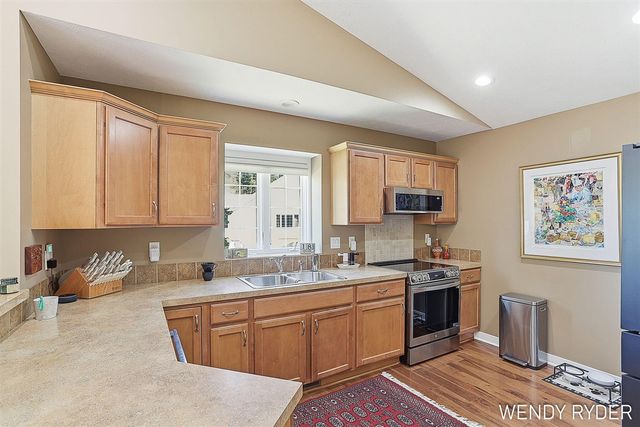 245 E Timberlake Drive, Holland, MI 49424