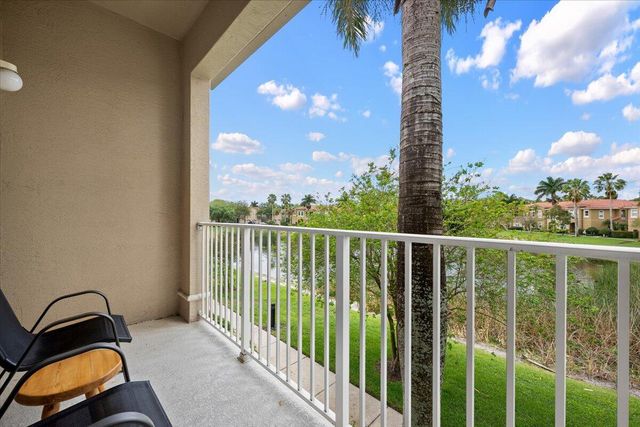 4986 Bonsai Circle Apt 214, Palm Beach Gardens, FL 33418
