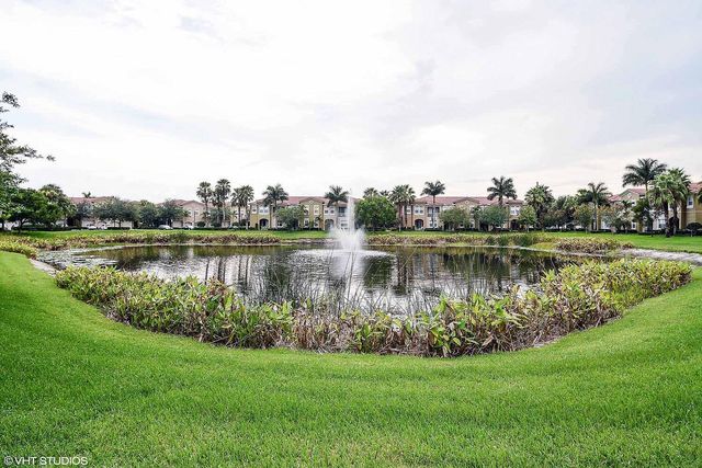 4986 Bonsai Circle Apt 214, Palm Beach Gardens, FL 33418