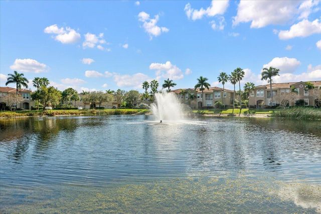 4986 Bonsai Circle Apt 214, Palm Beach Gardens, FL 33418