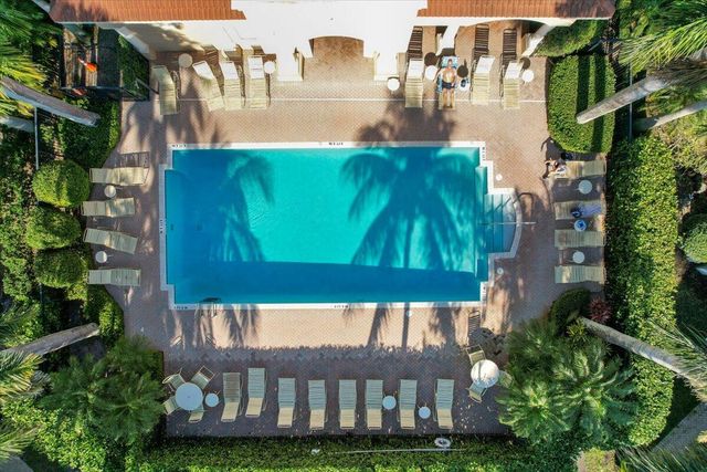 4986 Bonsai Circle Apt 214, Palm Beach Gardens, FL 33418