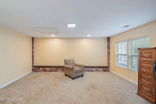 8404 Brickyard Rd Rd, Powell, TN 37849