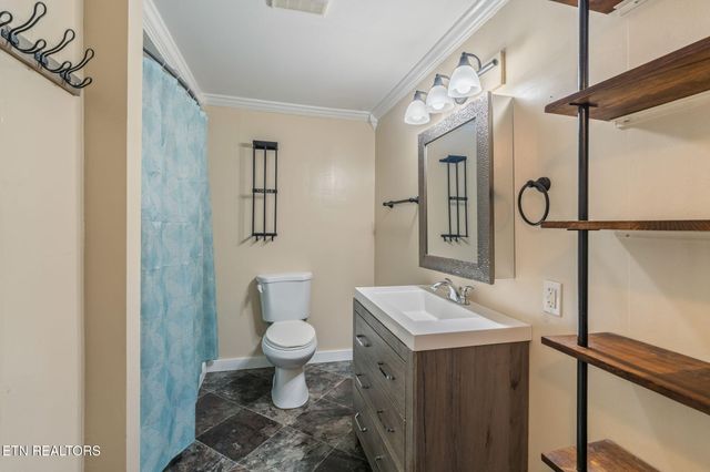 8404 Brickyard Rd Rd, Powell, TN 37849