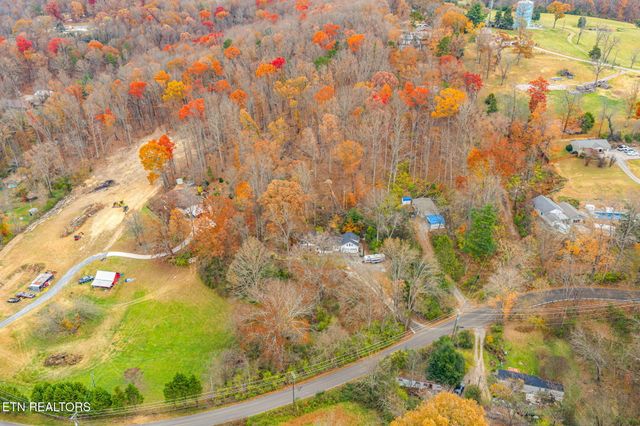 8404 Brickyard Rd Rd, Powell, TN 37849