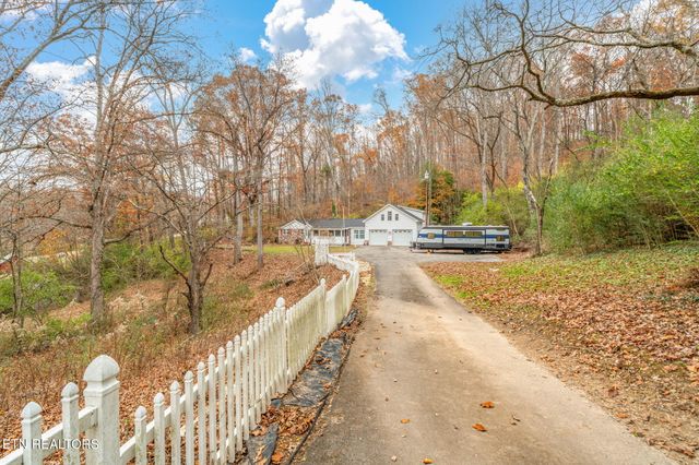 8404 Brickyard Rd Rd, Powell, TN 37849