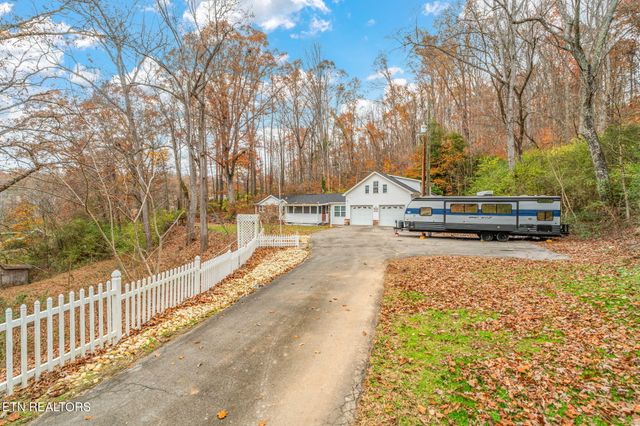 8404 Brickyard Rd Rd, Powell, TN 37849