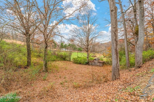 8404 Brickyard Rd Rd, Powell, TN 37849