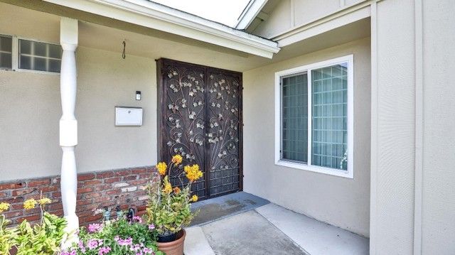 11864 Mayflower Circle, Fountain Valley, CA 92708