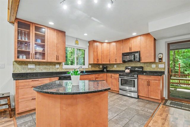 13189 Three Oaks Road, Sawyer, MI 49125