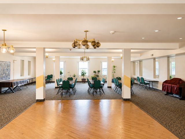 9395 LANDINGS Lane 602, Des Plaines, IL 60016