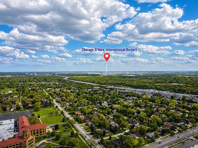 9395 LANDINGS Lane 602, Des Plaines, IL 60016
