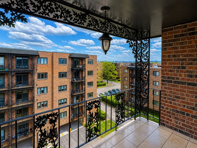 9395 LANDINGS Lane 602, Des Plaines, IL 60016