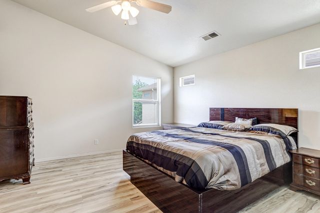5615 Valle Alegre Road NW, Albuquerque, NM 87120