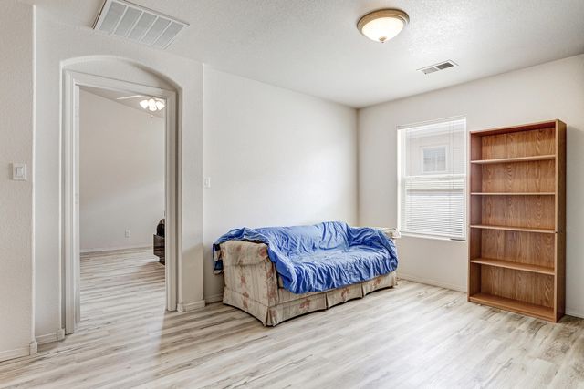 5615 Valle Alegre Road NW, Albuquerque, NM 87120