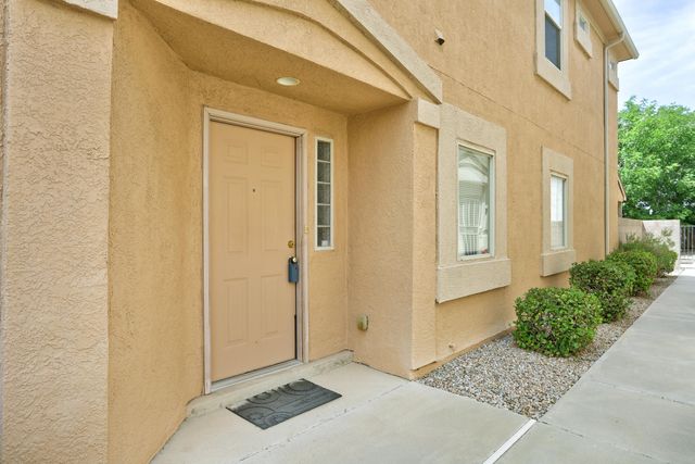 5615 Valle Alegre Road NW, Albuquerque, NM 87120