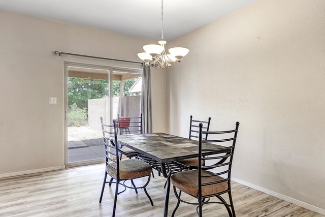 5615 Valle Alegre Road NW, Albuquerque, NM 87120