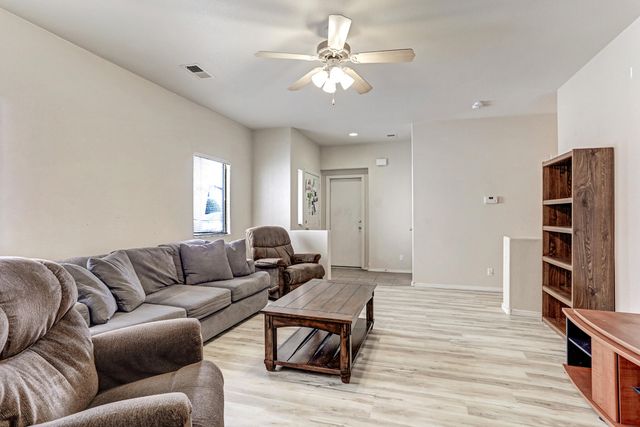 5615 Valle Alegre Road NW, Albuquerque, NM 87120