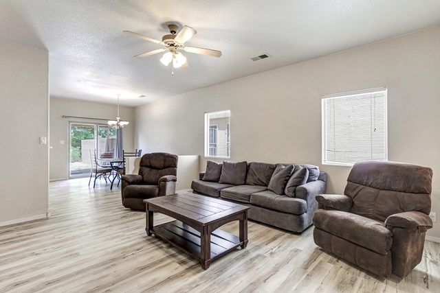 5615 Valle Alegre Road NW, Albuquerque, NM 87120