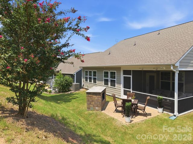 517 Cellini Place, Mount Holly, NC 28120