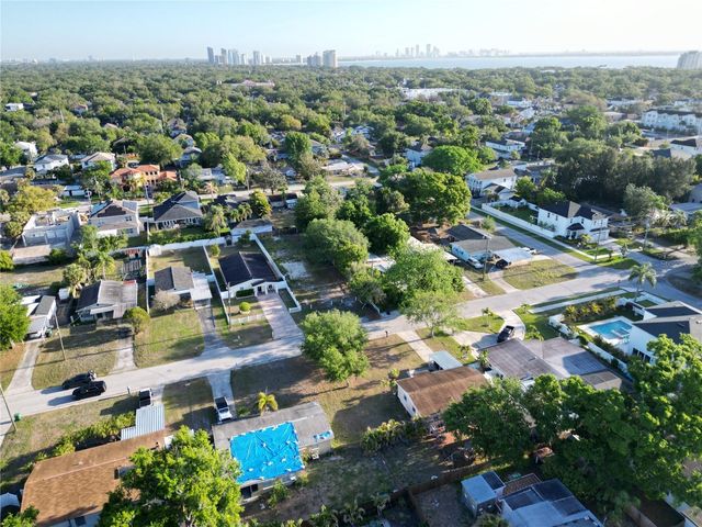 3208 W PEARL AVENUE, Tampa, FL 33611