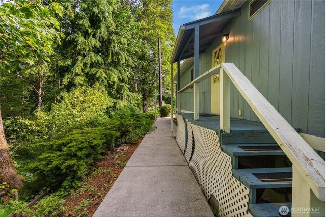1259 NE Vena Avenue, Bremerton, WA 98311